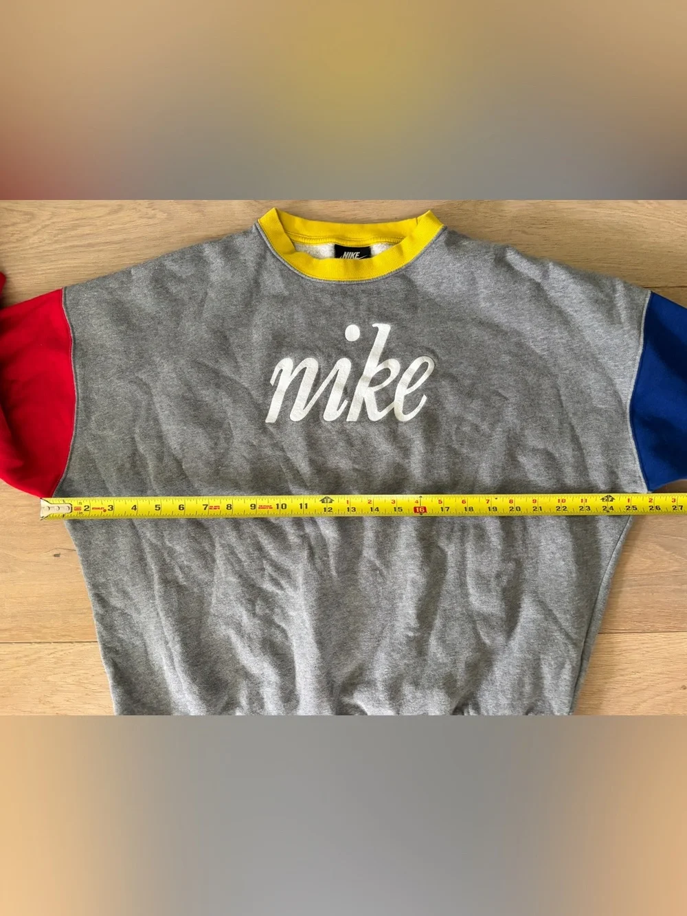 Nike colorblock vintage style sweatshirts primary color - size medium